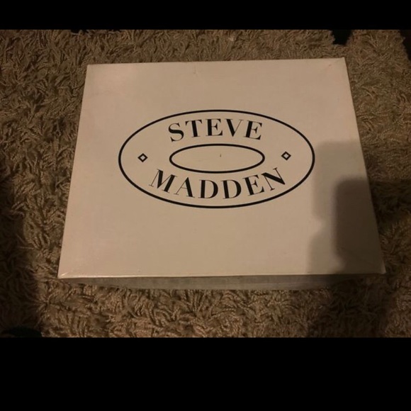Steve Madden Stretche Black Multi Heels Sandals - Picture 5 of 5